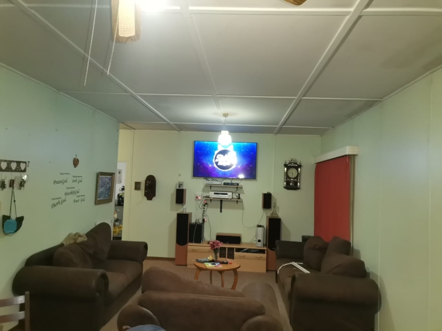 3 Bedroom Property for Sale in Matlakeng Free State